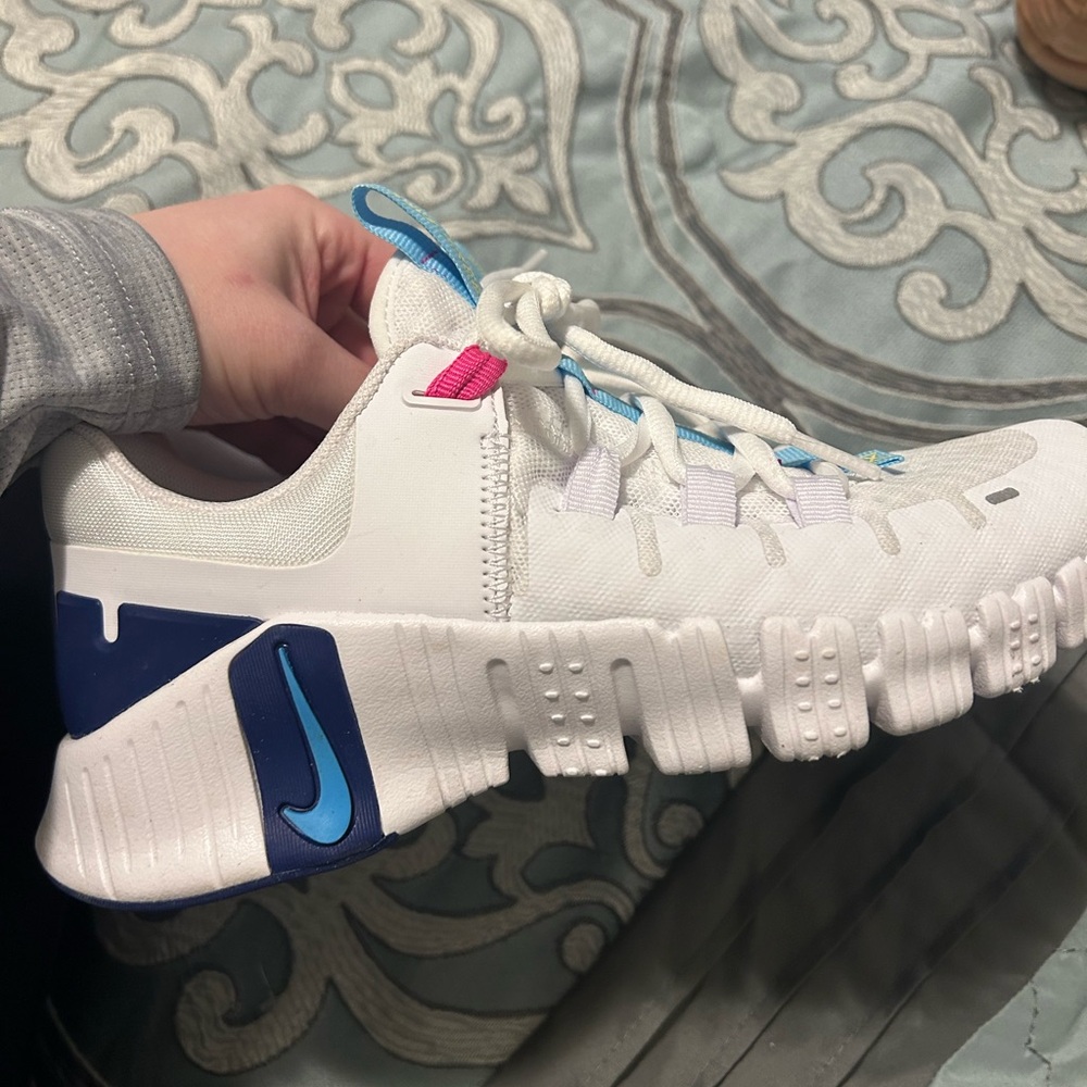 NIKE METCON SIZE 6